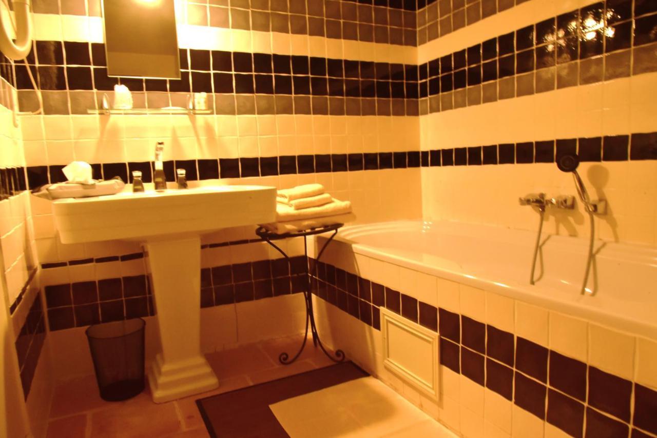 Logis Hotel Le Boudoir Belves Exterior photo