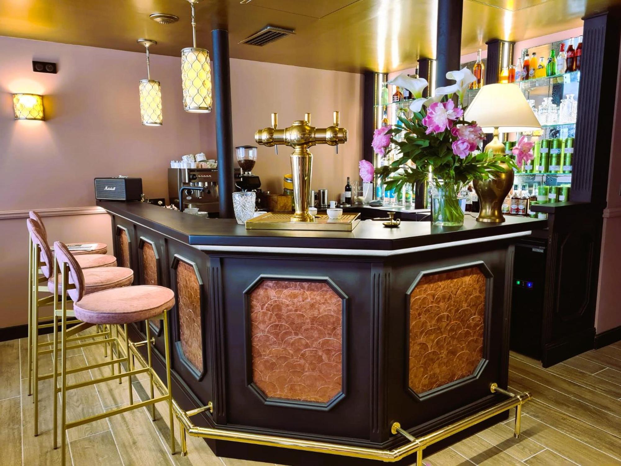 Logis Hotel Le Boudoir Belves Exterior photo